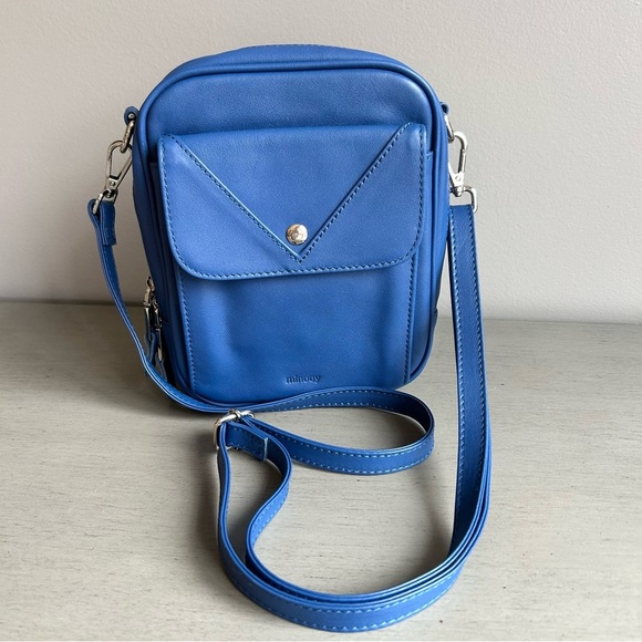 Minooy Eris Crossbody Bag – Pre-owned, 100% Authentic, Leather, Brown/Black/Sapphire/Coffee, Adjustable Strap, Medium